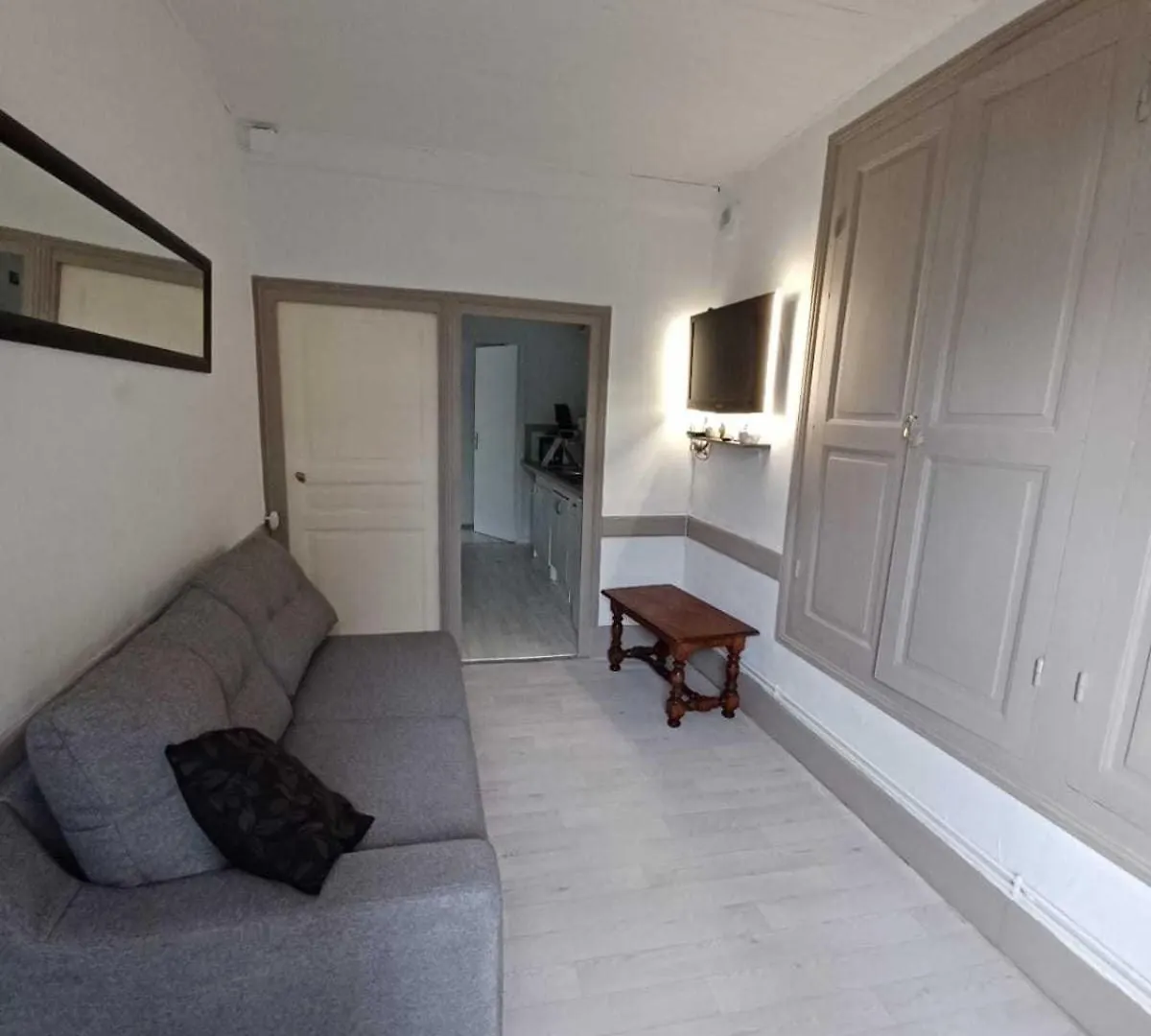 Logis Des Pivoines Villa Trezelles Holiday home