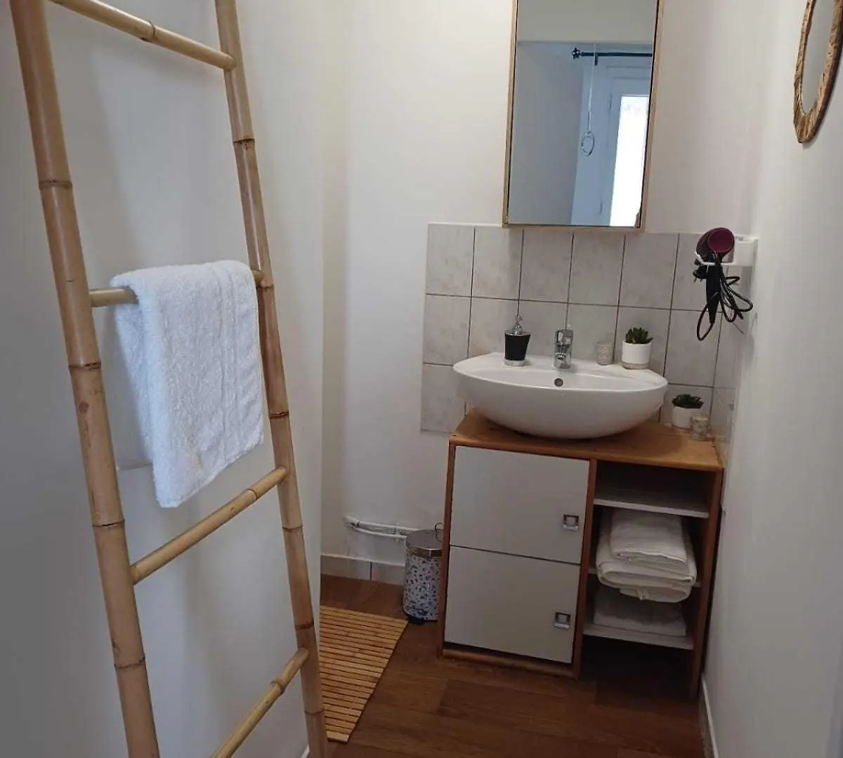 Holiday home Logis Des Pivoines Villa Trezelles France